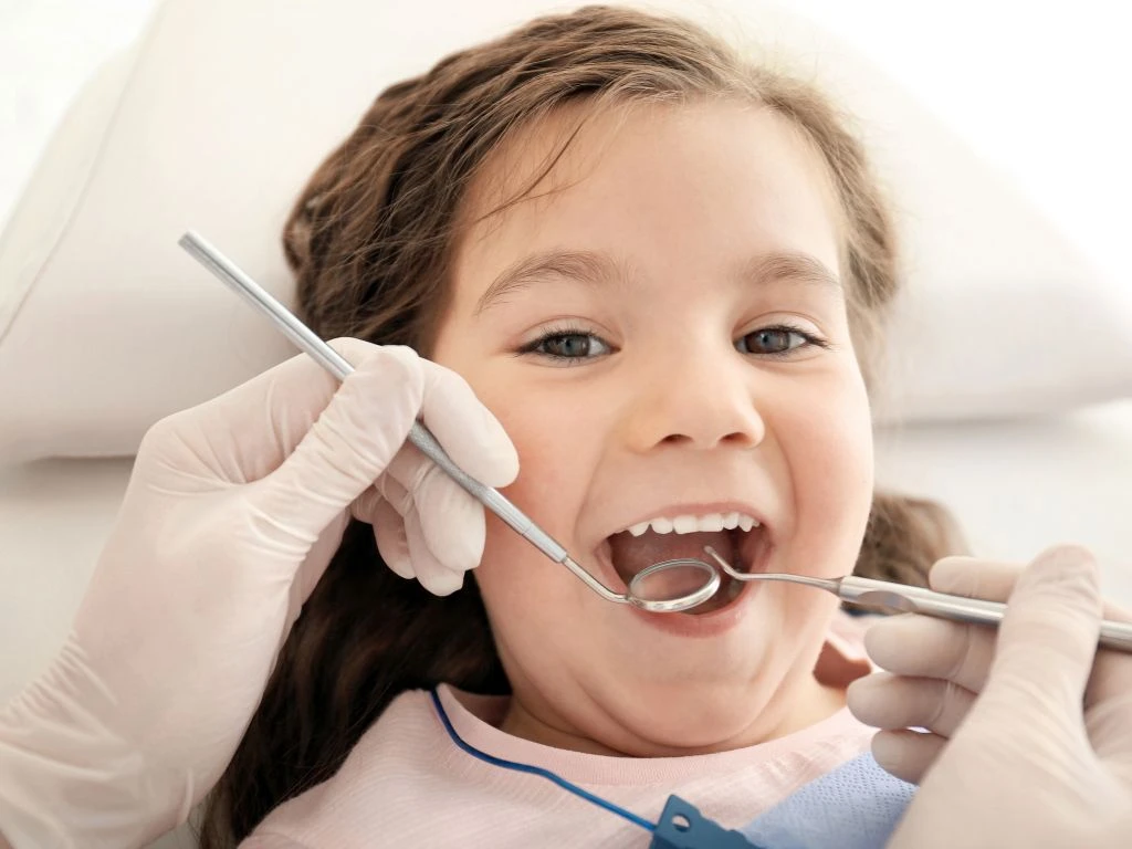 Primera visita al dentista infantil | Clínica dental Astigarraga